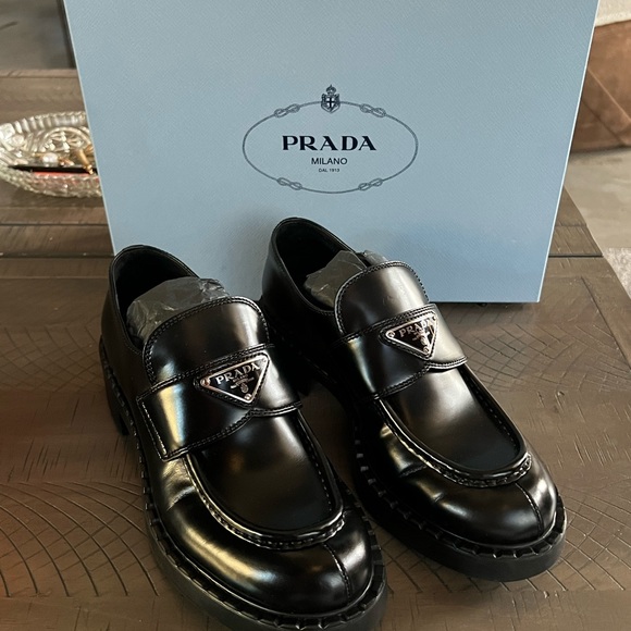 PRADA LOAFERS . - Picture 6 of 9